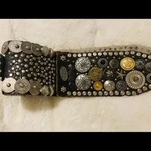 LILY FACOUCHE | Accessories | Lily Facouche Vintage Coin  display picture 1